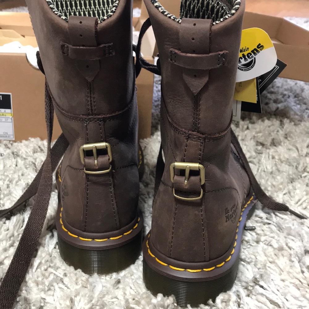 🥾 Dr. Martens Leah St Brown Steel Toe Boots - NWB